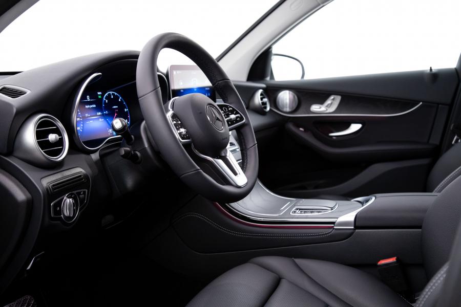 Интерьер Mercedes-Benz GLC220 d 4Matic (X253) 2019 года  (LA) (фото 24 из 35)
